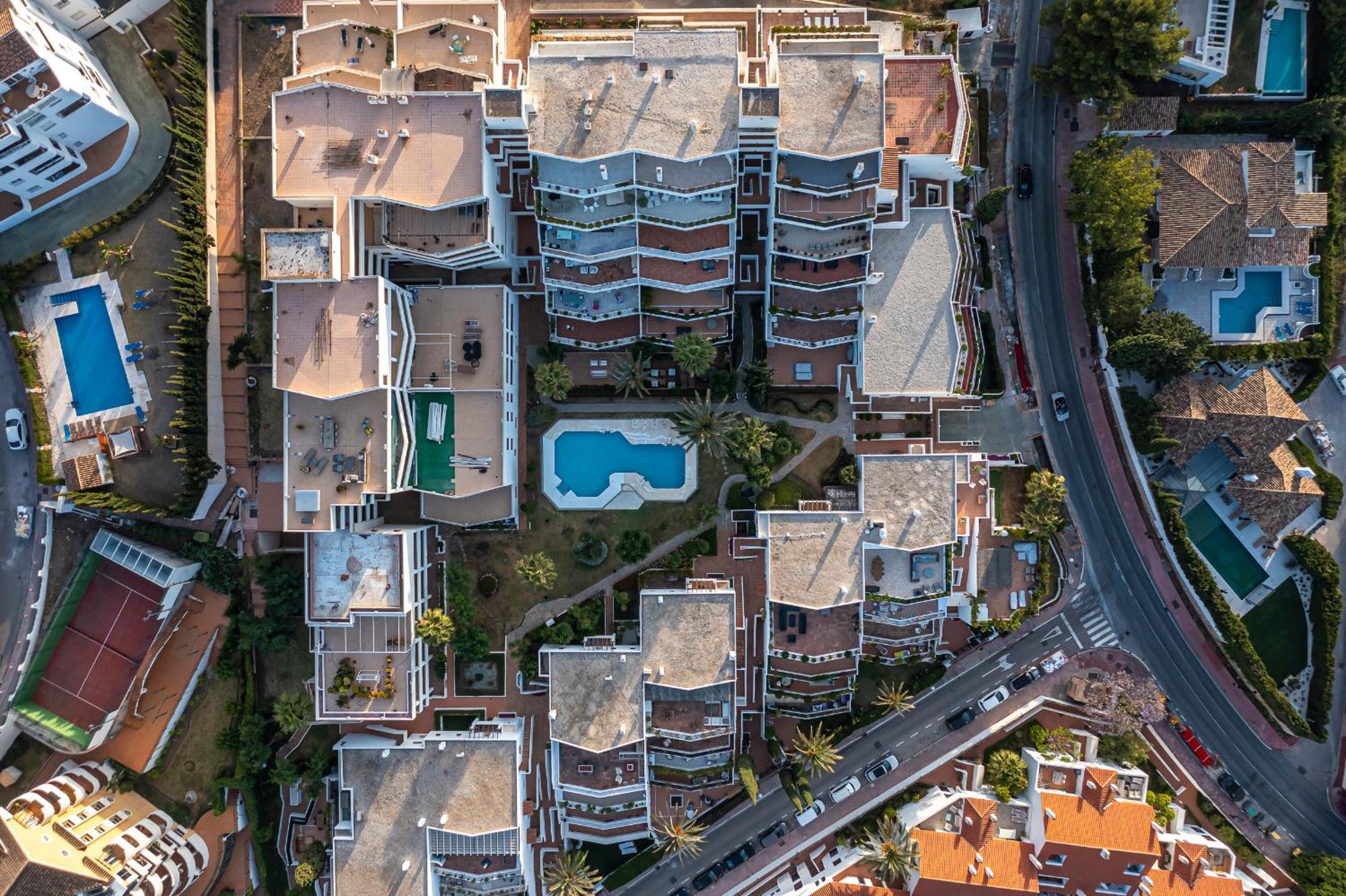 Dolmen Group- Jardines Andalucia Banus Marbella