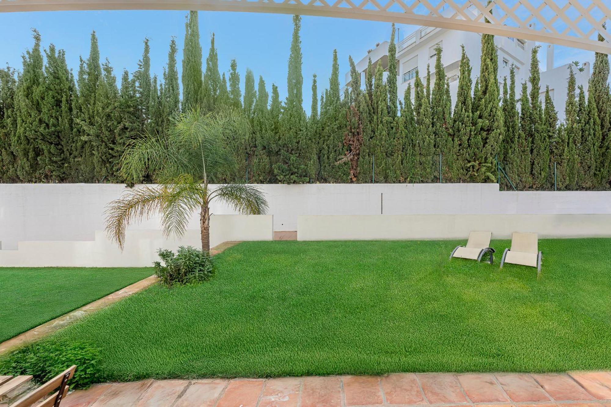 Dolmen Group- Jardines Andalucia Banus Alloggio in famiglia *